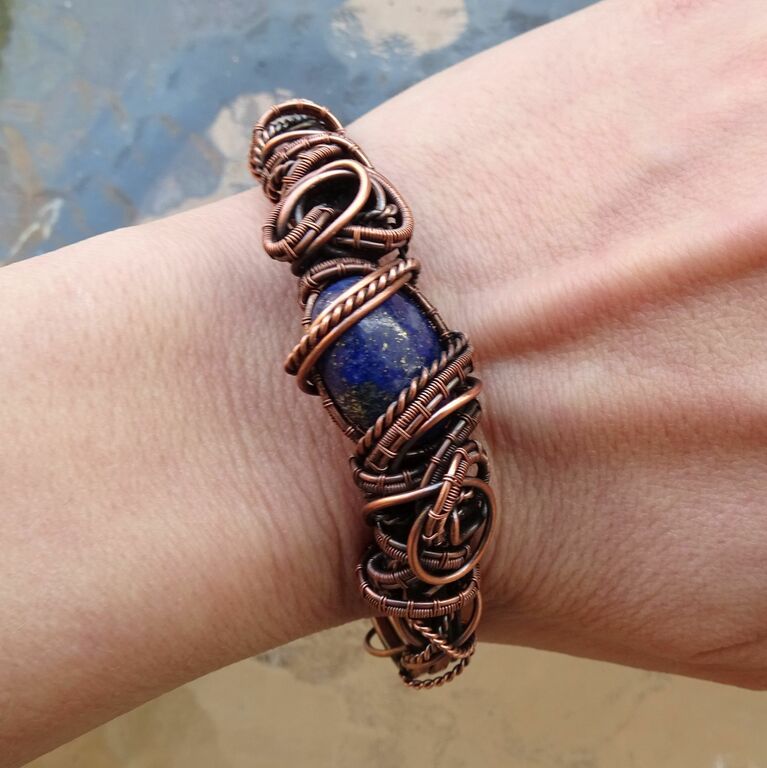 Bransoletka miedziana z lapis lazuli